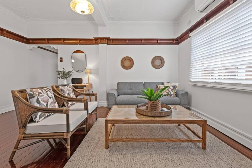 شقة Art Deco In Ascot! ~ 2 Bed / 1 Bath / 1 Car بريزبين المظهر الخارجي الصورة